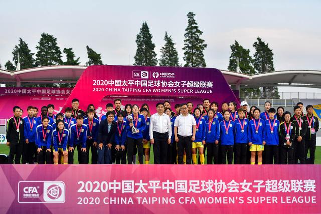 安全第一！波兰启程飞往卡塔尔 两架F16战斗机护航